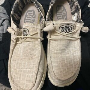 Hey Dude WOMen's Cream Loafers